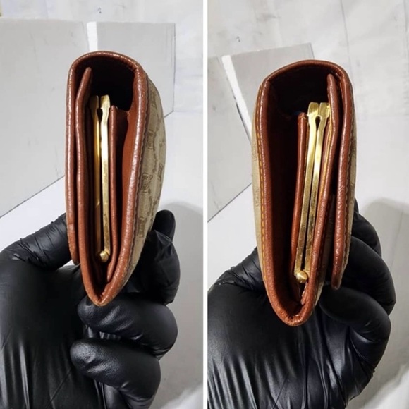 Authentic Celine Vintage Macadam
Wallet Beige/Brown - Picture 10 of 10